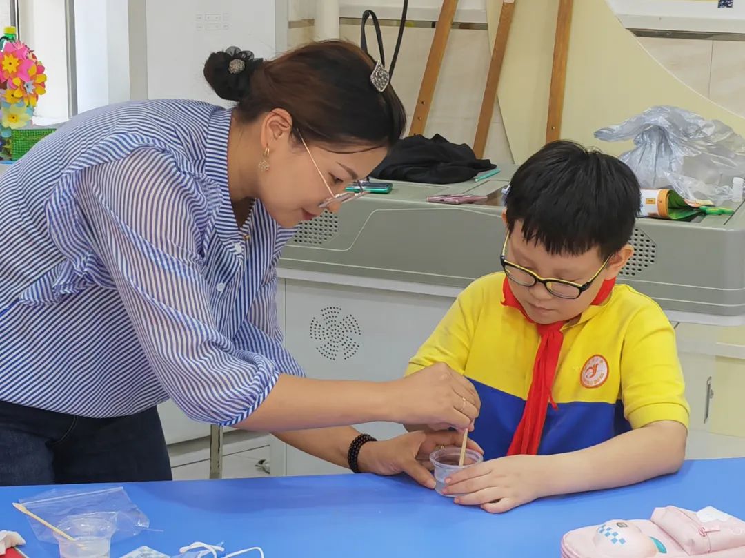 听诊器原理生活应用_简述心脏听诊顺序及听诊内容_心脏听诊区及听诊顺序